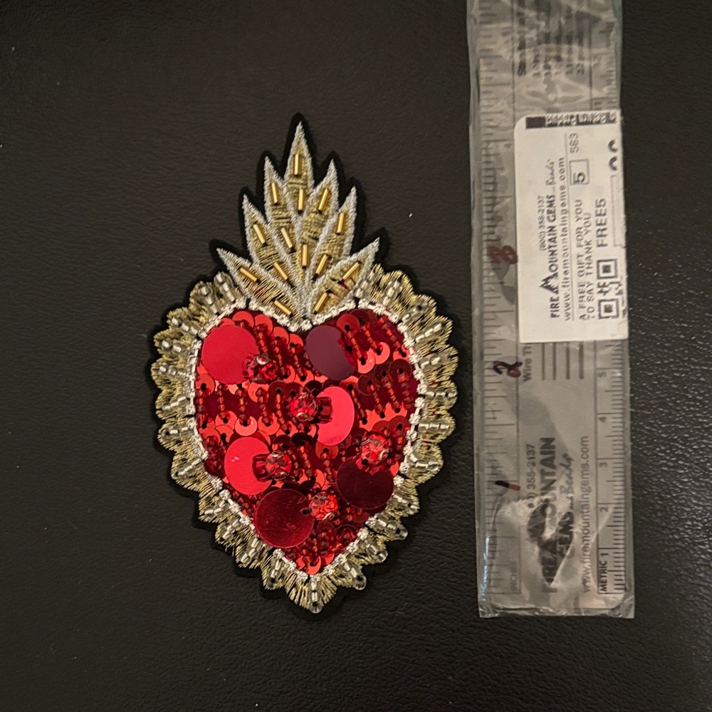 Embroidered Heart Patches - Red and Gold - Picture 2 of 5